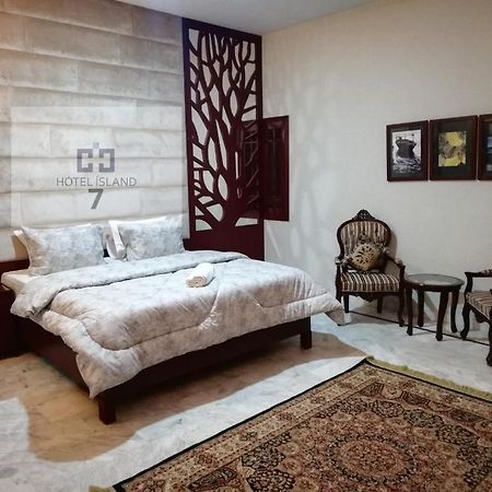 Hotel 7Island Karachi Esterno foto