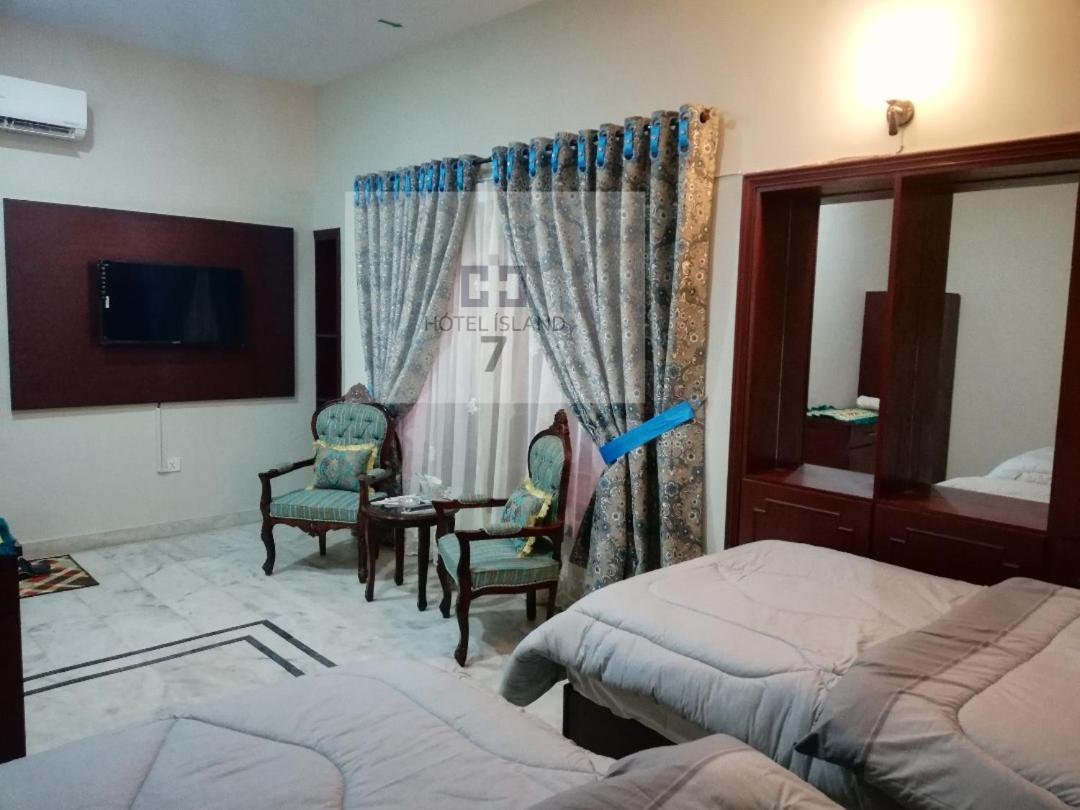 Hotel 7Island Karachi Esterno foto