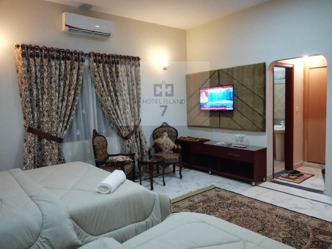 Hotel 7Island Karachi Esterno foto