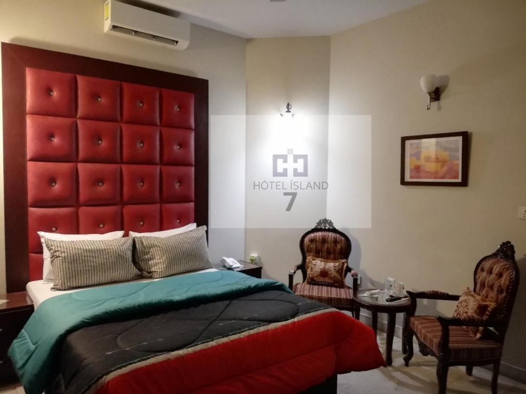 Hotel 7Island Karachi Esterno foto