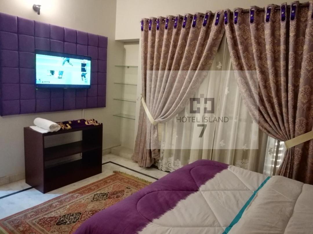Hotel 7Island Karachi Esterno foto