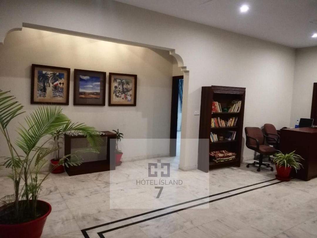 Hotel 7Island Karachi Esterno foto