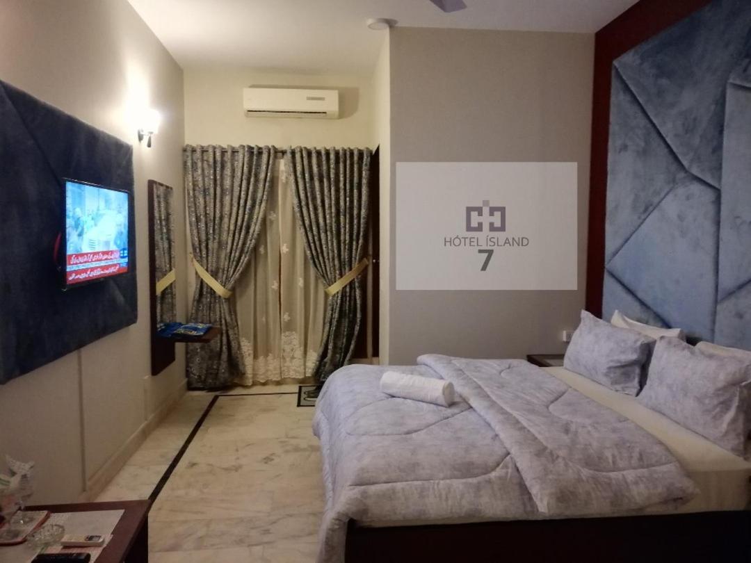 Hotel 7Island Karachi Esterno foto