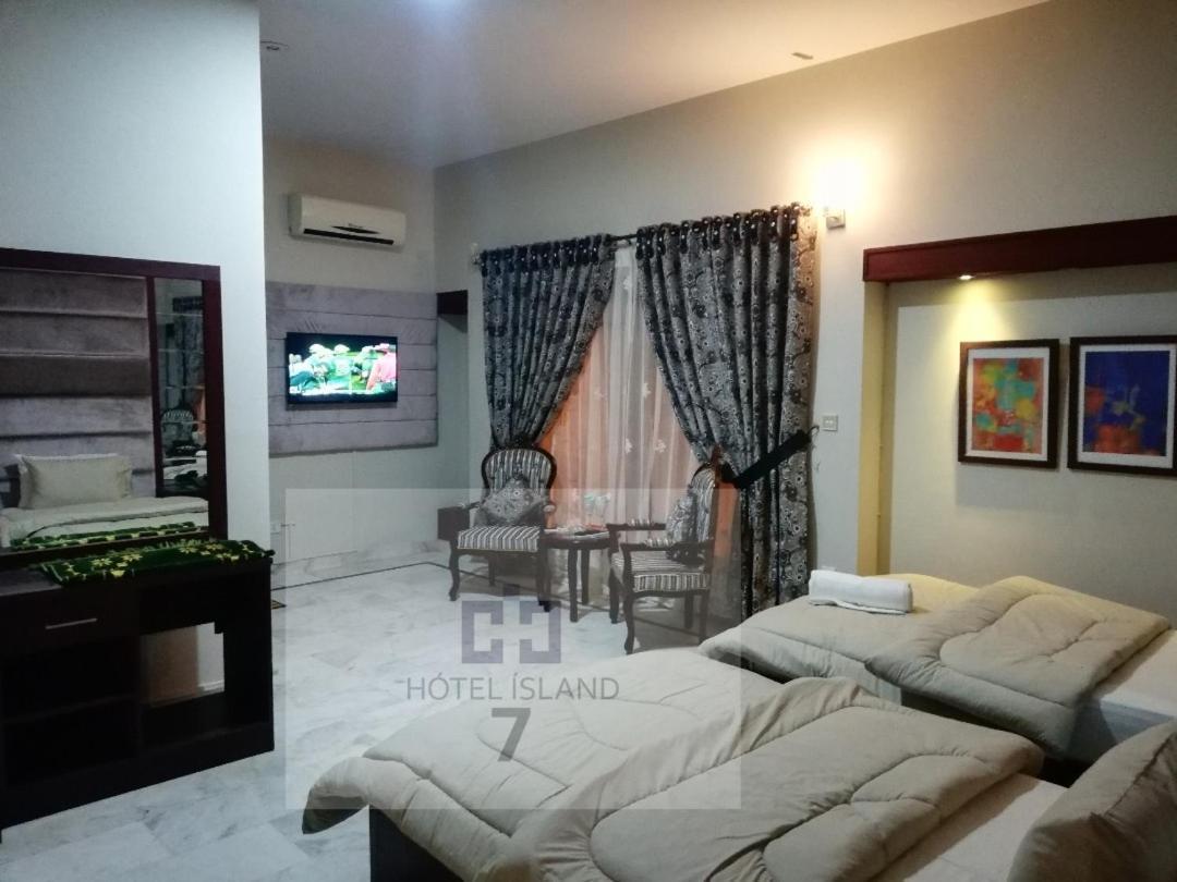 Hotel 7Island Karachi Esterno foto