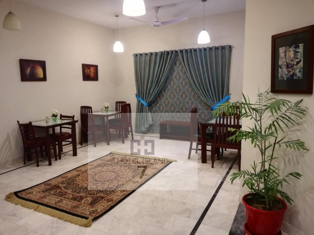 Hotel 7Island Karachi Esterno foto