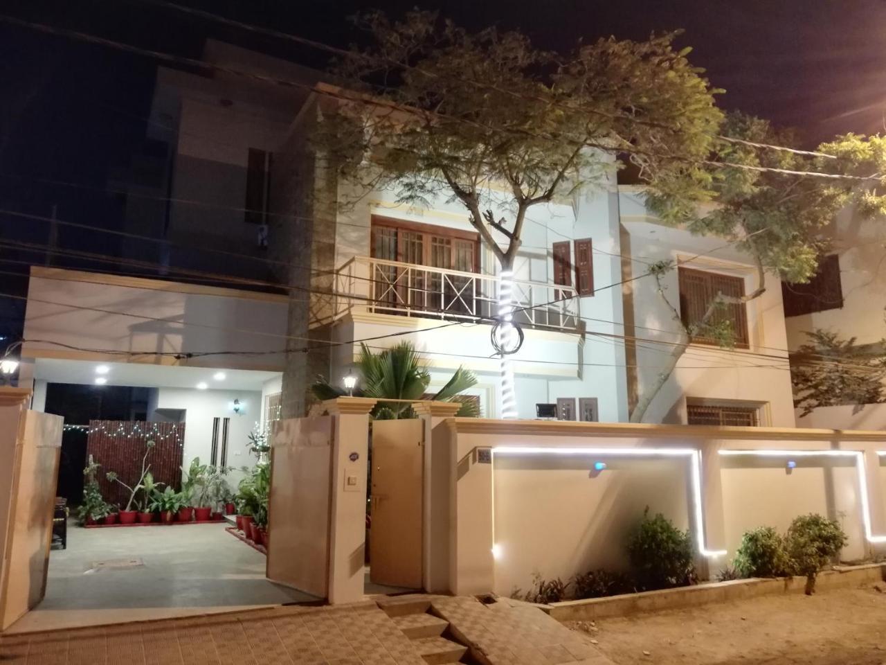 Hotel 7Island Karachi Esterno foto